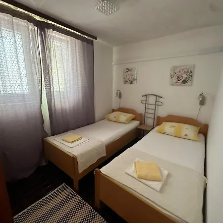 Apartman Tina *